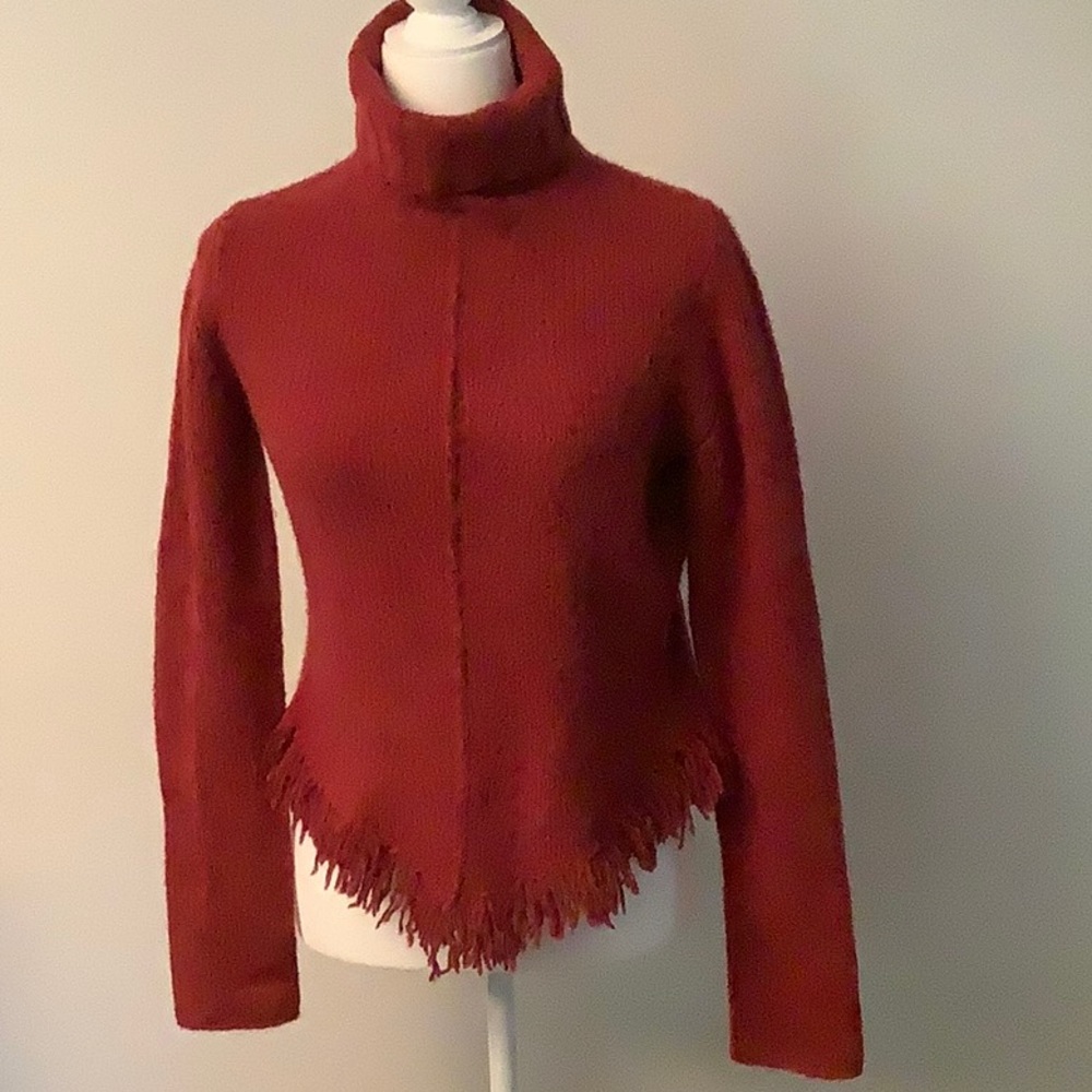 Beautiful Banana Republic knit fringed sweater